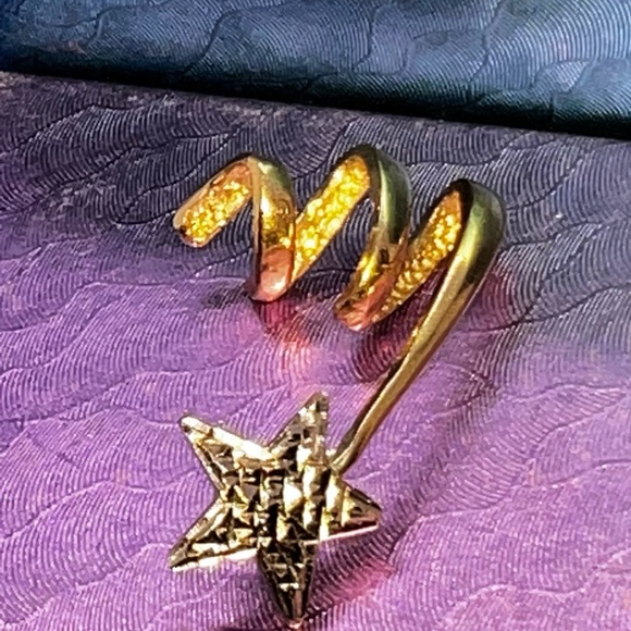 10K W/Y Gold Shooting Star Slide Pendant - Picture 11 of 16